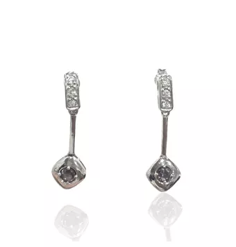PENDIENTES PLATA DE LEY 925 FORMA DE ROMBO CON PIEDRA LILA 34X10 MILÍMETROS