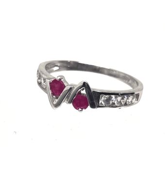 ANILLO DE ORO BLANCO CON CIRCONITAS Y RUBÍ