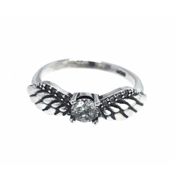 ANILLO PLATA CIRCONITA EN EL CENTRO Y FORMA ALAS CON CIRCONITAS