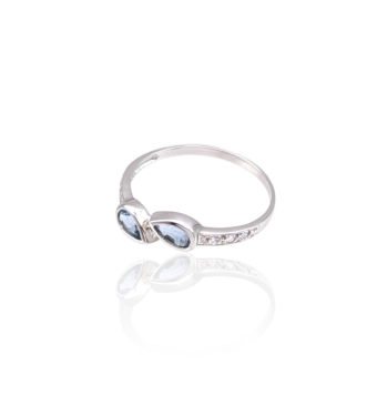 ANILLO ORO BLANCO 18 KILATES MUJER CON DOS PIEDRAS DE AGUA MARINA EN FORMA DE GOTA 5X2.5 MILÍMETROS CADA UNA Y CIRCONITAS BLANCA
