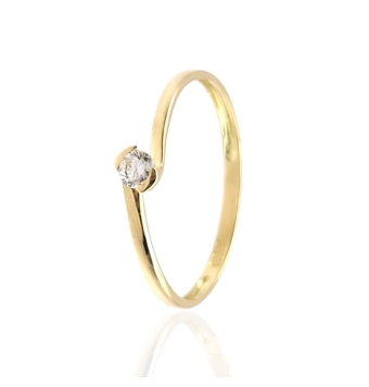 ANILLO ESTILO SOLITARIO MUJER ORO AMARILLO 18 KILATES CIRCONITA BLANCA 3 MILÍMETROS DOS GARRAS BRAZO CRUZADO LISO