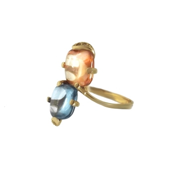 SORTIJA ORO AMARILLO PIEDRAS AZUL Y NARANJA CIRCONITAS BLANCAS